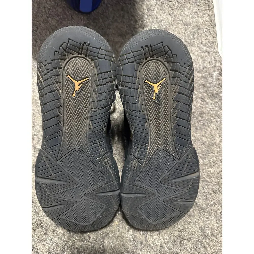 Nike Air Jordan Mars 270 Shoes Youth Sz 5.5 Y Black‎ Metallic Gold